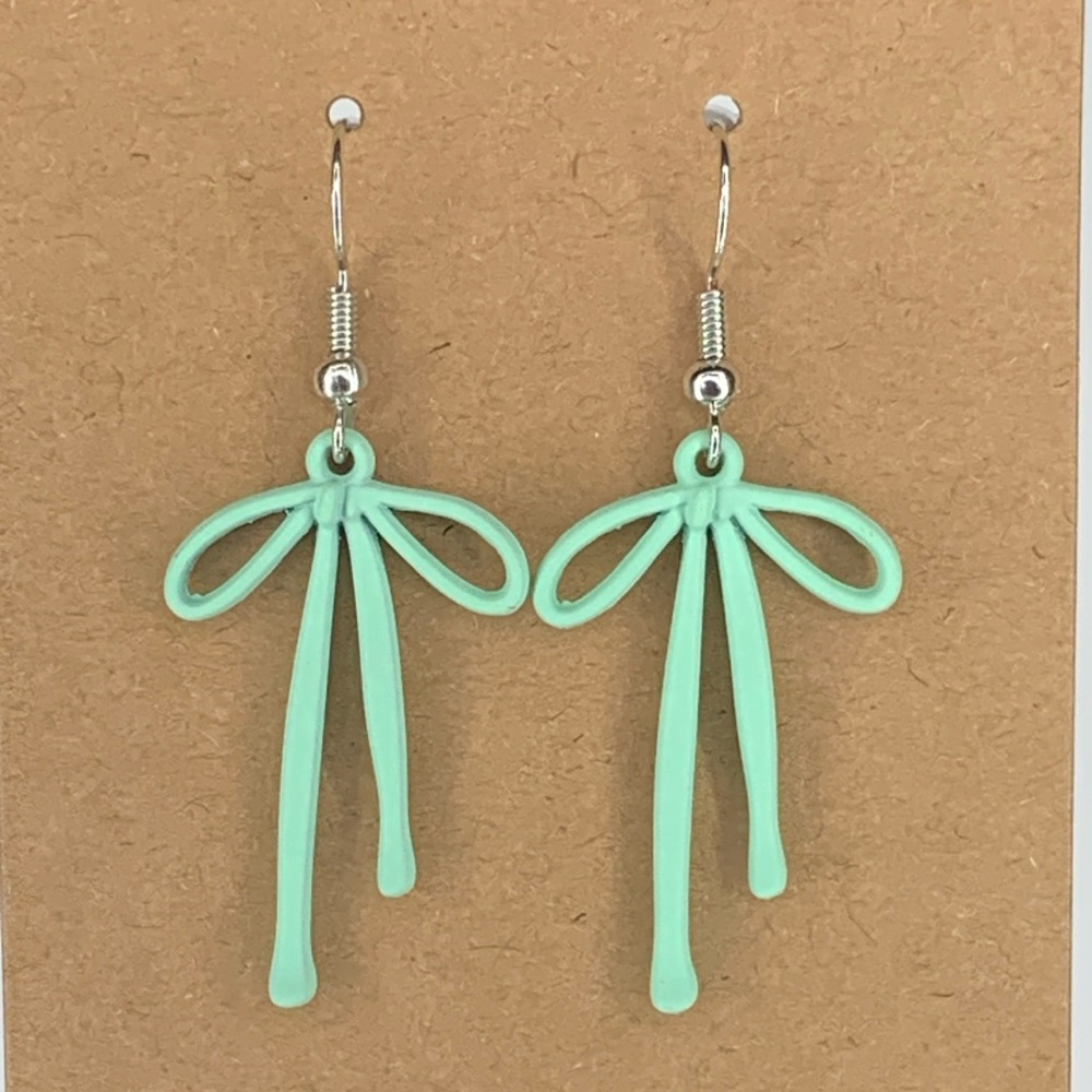 Pastel Green Gloss Coated Metal Bow Pendant Earrings Fashion Jewelry - Picture 1 of 2